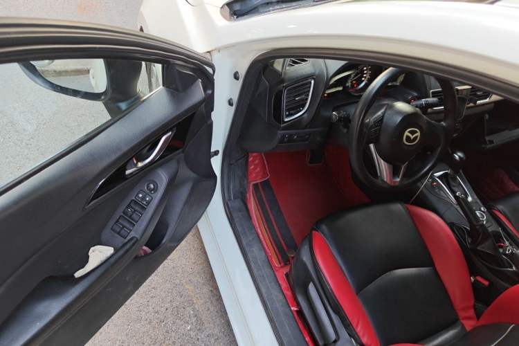 Used Mazda 3 Axela 2016 Sedan 1.5L Automatic Comfort Model Driver Seat