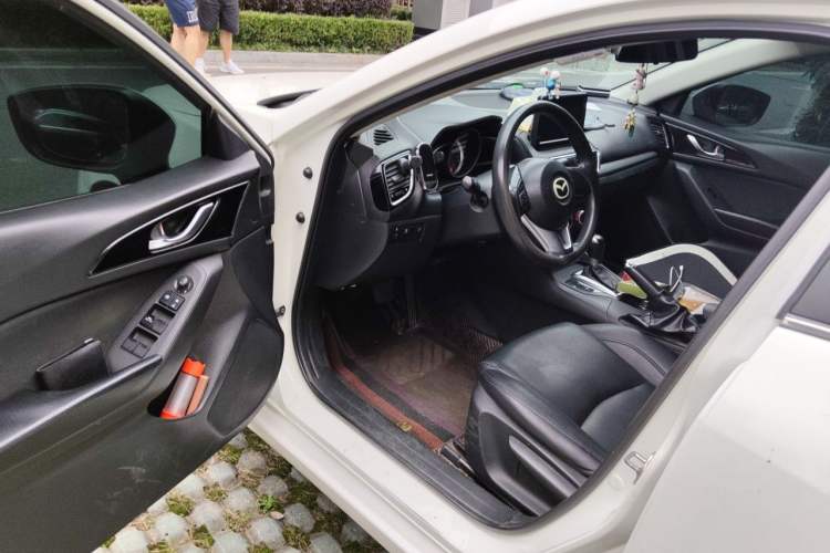 Used Mazda 3 Axela 2016 Sedan 1.5L Automatic Comfort Model Driver Seat