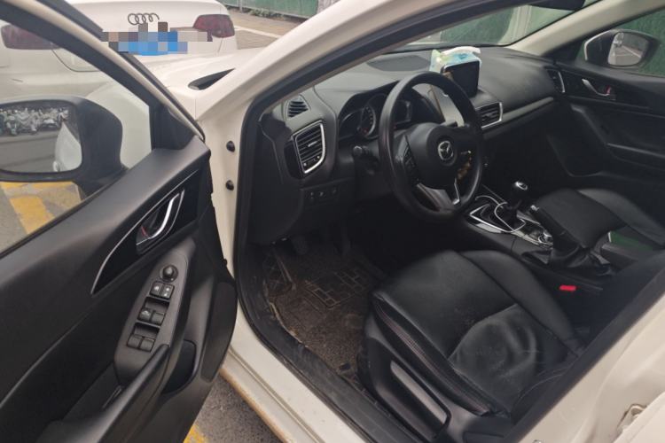 Used Mazda 3 Axela 2016 Sedan 1.5L Manual Luxury Model Driver Seat
