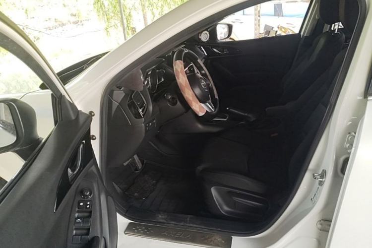 Used Mazda 3 Axela 2016 Sedan 1.5L Automatic Comfort Model Driver Seat