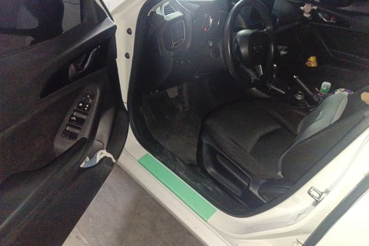 Used Mazda 3 Axela 2016 Sedan 1.5L Automatic Comfort Model Driver Seat