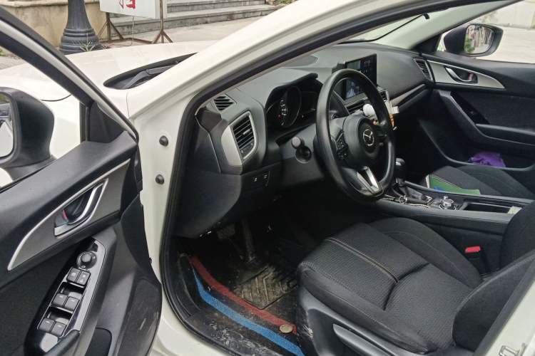 Used Mazda 3 Axela 2016 Hatchback 1.5L Automatic Luxury Model Driver Seat