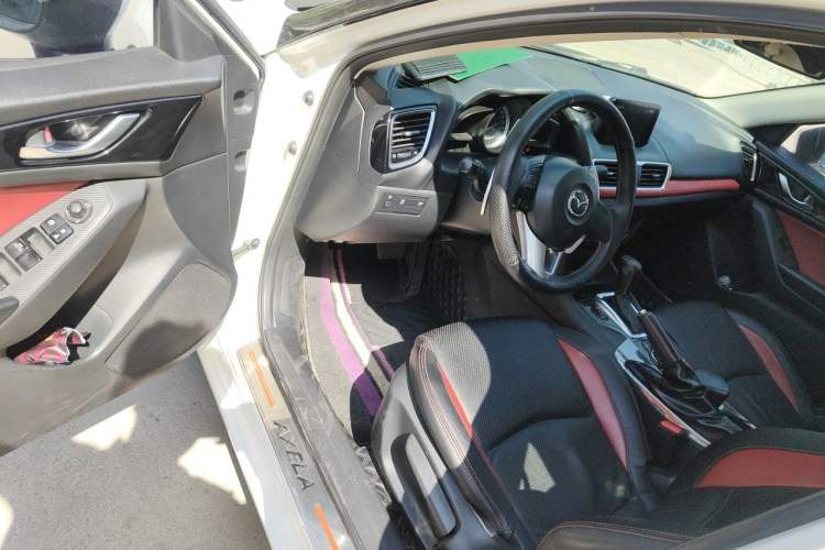 Used Mazda 3 Axela 2016 Sedan 1.5L Automatic Luxury Model Driver Seat