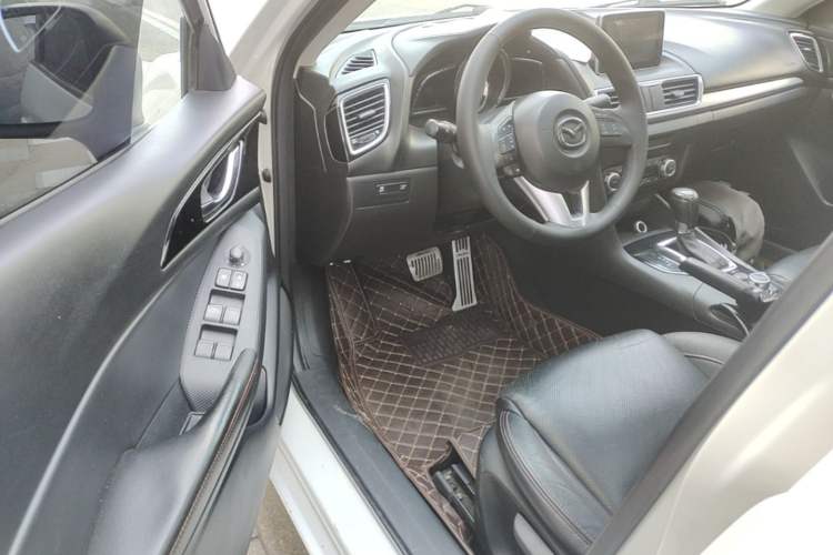 Used Mazda 3 Axela 2016 Sedan 2.0L Automatic Flagship Model Driver Seat