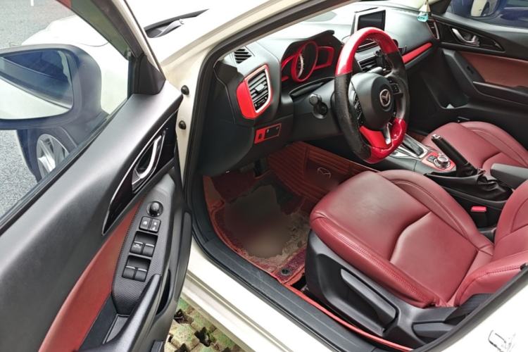 Used Mazda 3 Axela 2016 Sedan 1.5L Automatic Comfort Model Driver Seat
