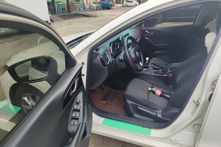 Used Mazda 3 Axela 2016 Sedan 1.5L Manual Comfort Model Driver Seat