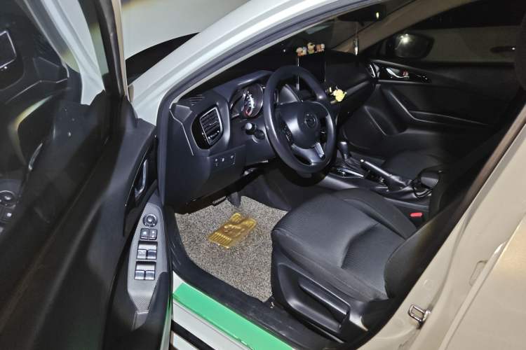 Used Mazda 3 Axela 2016 Sedan 1.5L Automatic Comfort Model Driver Seat