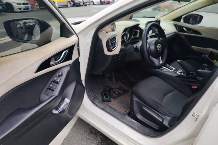 Used Mazda 3 Axela 2016 Sedan 1.5L Automatic Comfort Model Driver Seat