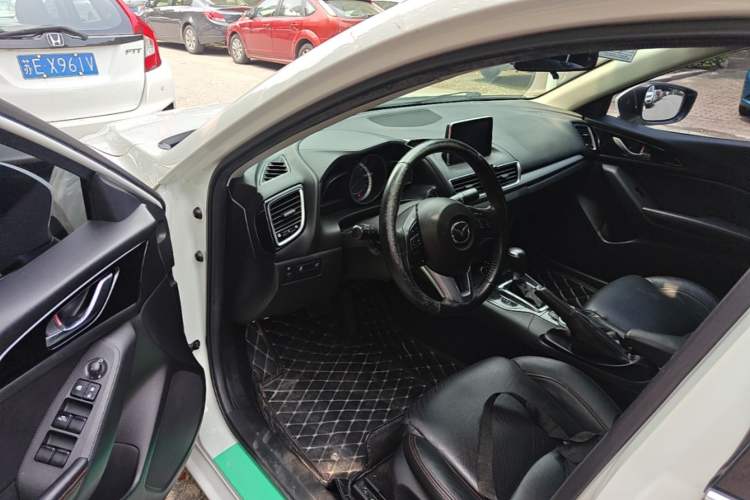 Used Mazda 3 Axela 2016 Sedan 2.0L Automatic Sport Model Driver Seat