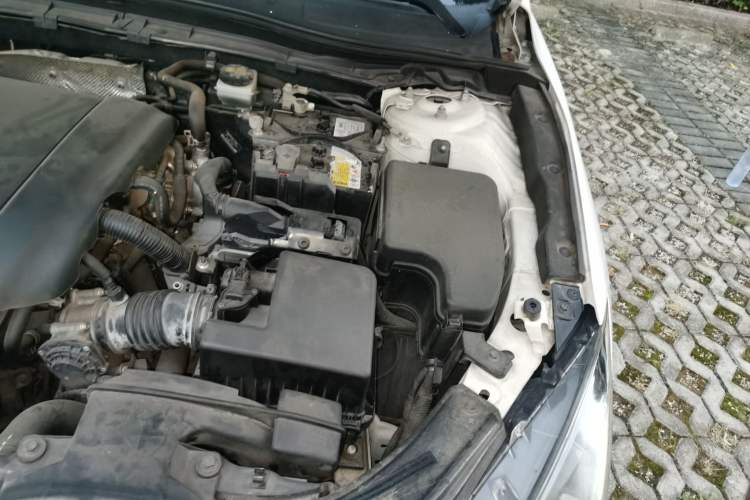 Used Mazda 3 Axela 2016 Sedan 1.5L Automatic Comfort Model Engine Bay Left