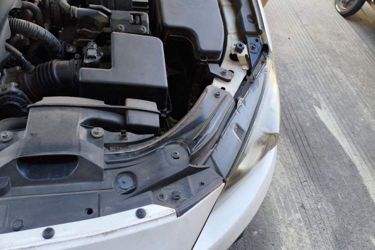 Used Mazda 3 Axela 2016 Sedan 1.5L Automatic Comfort Model Engine Bay Left