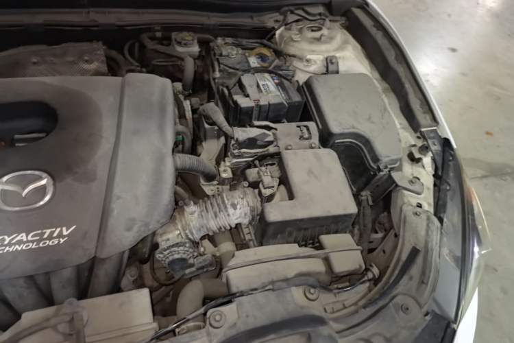 Used Mazda 3 Axela 2016 Sedan 1.5L Automatic Luxury Model Engine Bay Left