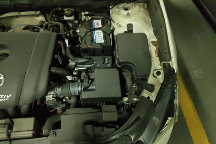 Used Mazda 3 Axela 2016 Sedan 1.5L Automatic Comfort Model Engine Bay Left