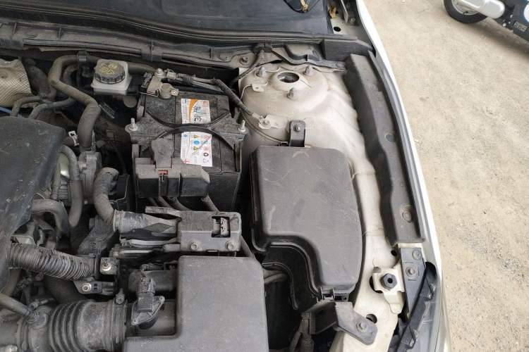 Used Mazda 3 Axela 2016 Sedan 1.5L Automatic Comfort Model Engine Bay Left