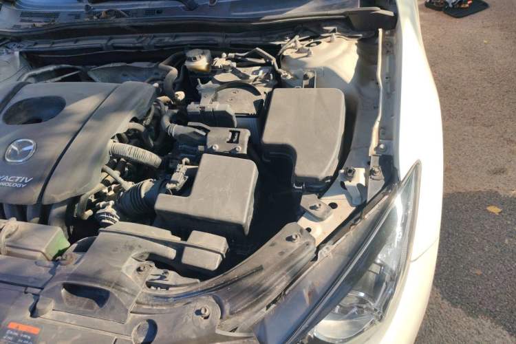 Used Mazda 3 Axela 2016 Sedan 1.5L Automatic Luxury Model Engine Bay Left