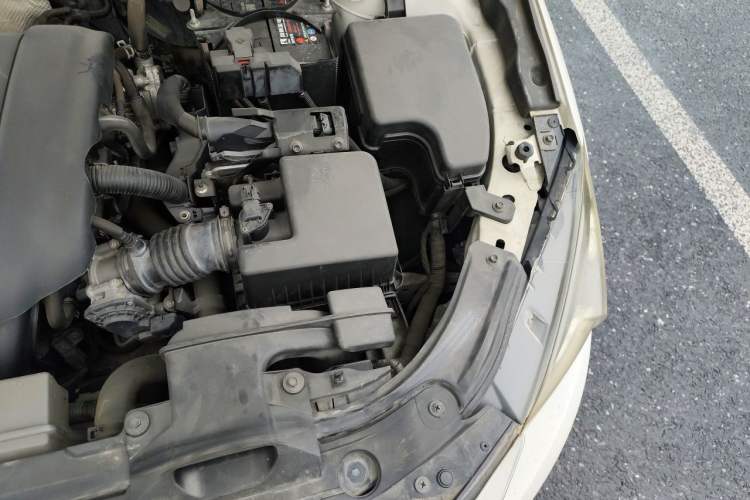 Used Mazda 3 Axela 2016 Sedan 1.5L Automatic Comfort Model Engine Bay Left
