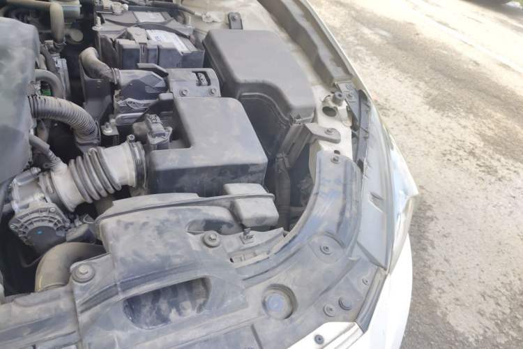 Used Mazda 3 Axela 2016 Sedan 1.5L Manual Comfort Model Engine Bay Left