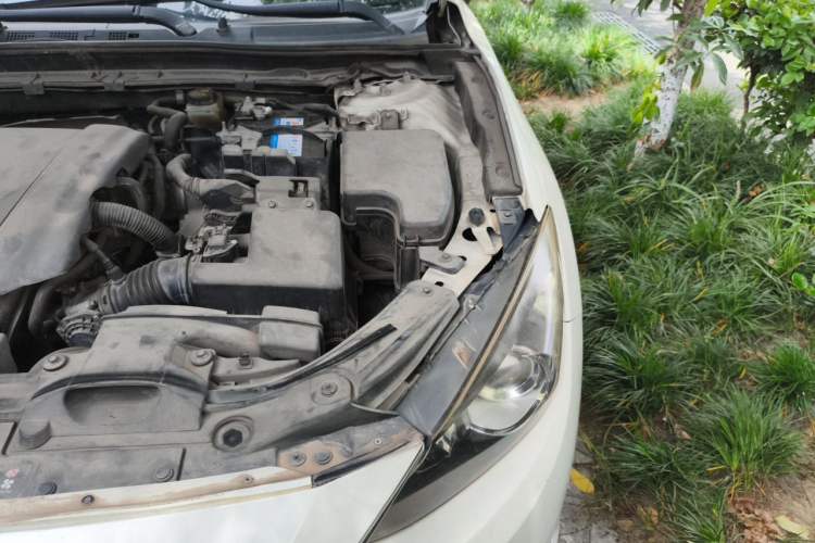 Used Mazda 3 Axela 2016 Sedan 1.5L Automatic Luxury Model Engine Bay Left