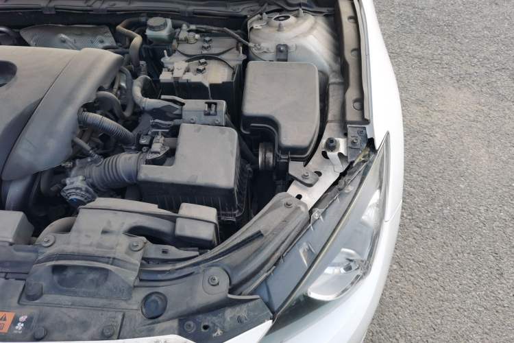 Used Mazda 3 Axela 2016 Sedan 1.5L Automatic Comfort Model Engine Bay Left