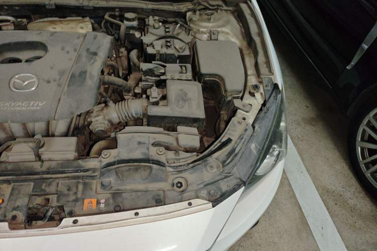 Used Mazda 3 Axela 2016 Sedan 1.5L Manual Comfort Model Engine Bay Left