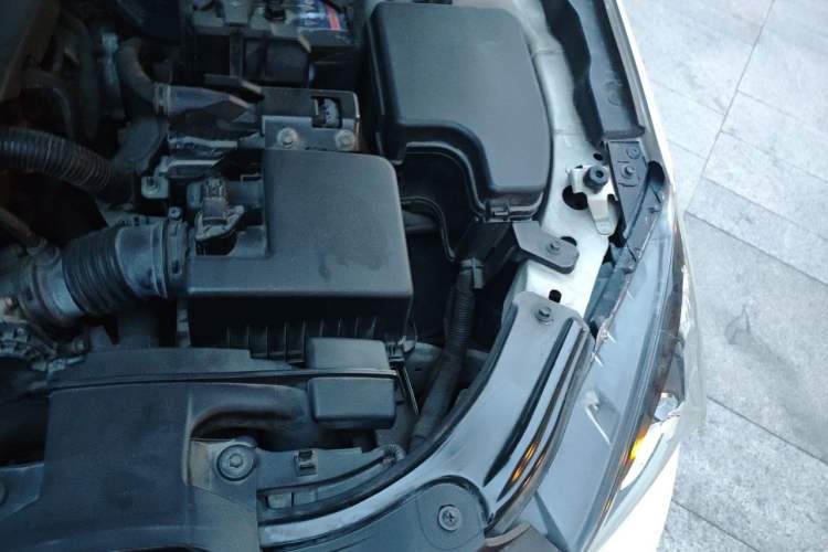 Used Mazda 3 Axela 2016 Sedan 1.5L Automatic Luxury Model Engine Bay Left