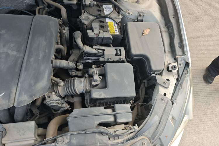 Used Mazda 3 Axela 2016 Sedan 1.5L Manual Comfort Model Engine Bay Left