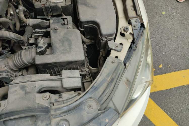 Used Mazda 3 Axela 2016 Sedan 1.5L Automatic Comfort Model Engine Bay Left