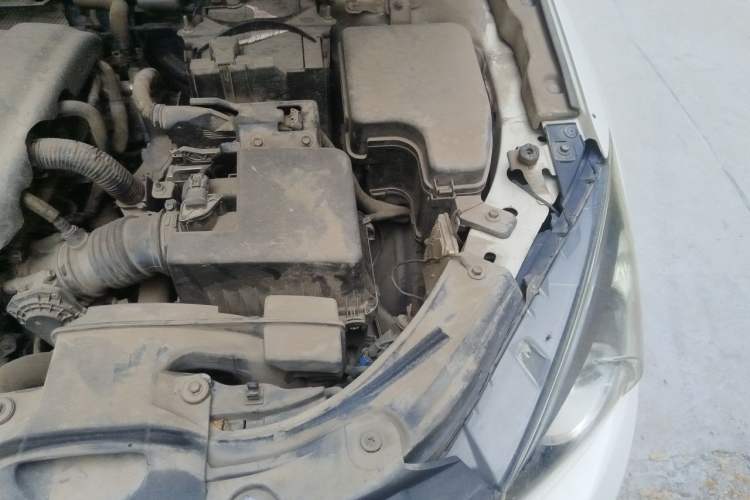 Used Mazda 3 Axela 2016 Sedan 1.5L Automatic Luxury Model Engine Bay Left