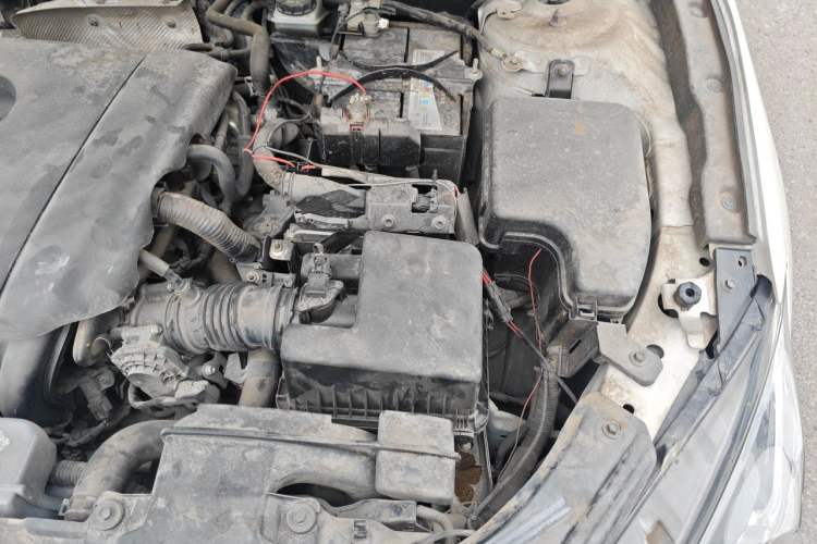 Used Mazda 3 Axela 2016 Sedan 1.5L Automatic Comfort Model Engine Bay Left