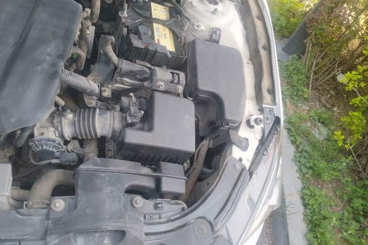 Used Mazda 3 Axela 2016 Sedan 1.5L Automatic Luxury Model Engine Bay Left