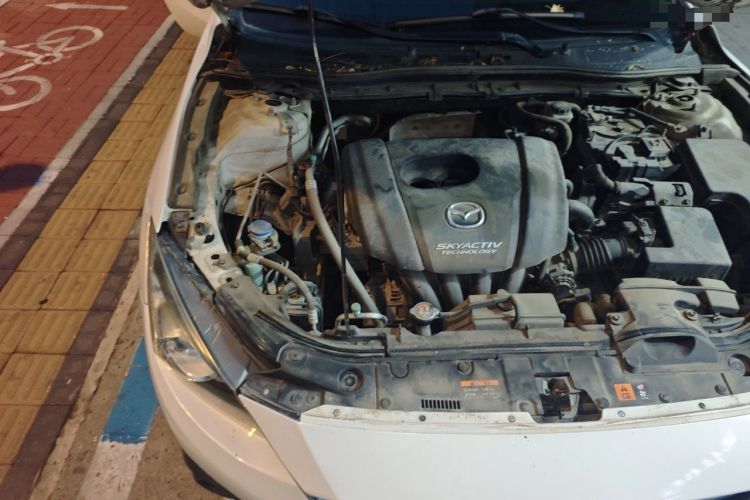 Used Mazda 3 Axela 2016 Sedan 1.5L Automatic Luxury Model Engine Bay Right