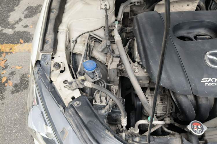 Used Mazda 3 Axela 2016 Sedan 1.5L Automatic Luxury Model Engine Bay Right