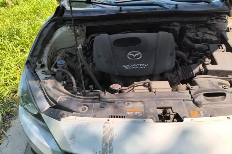 Used Mazda 3 Axela 2016 Sedan 1.5L Automatic Comfort Model Engine Bay Right