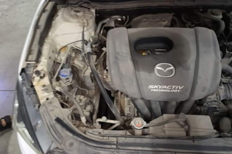 Used Mazda 3 Axela 2016 Sedan 1.5L Automatic Luxury Model Engine Bay Right
