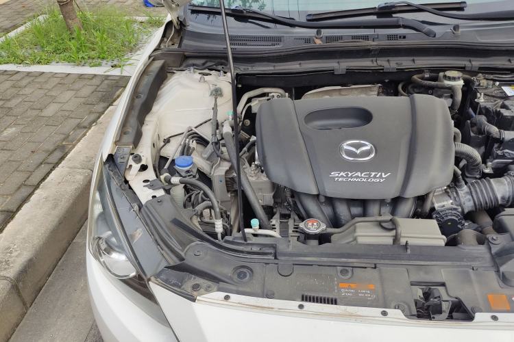 Used Mazda 3 Axela 2016 Sedan 1.5L Manual Comfort Model Engine Bay Right