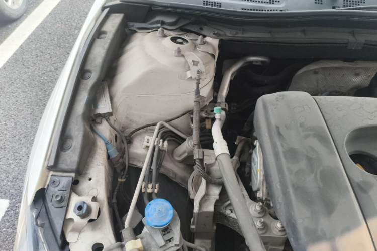 Used Mazda 3 Axela 2016 Hatchback 1.5L Automatic Luxury Model Engine Bay Right