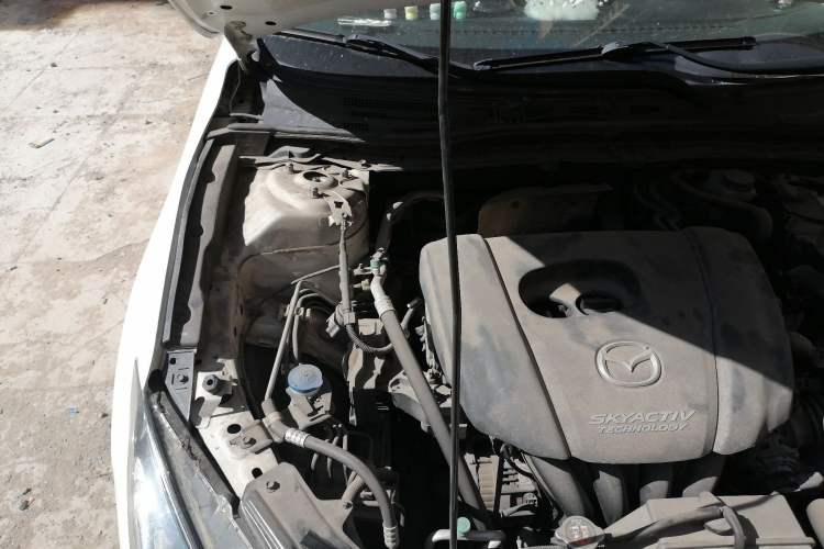 Used Mazda 3 Axela 2016 Sedan 1.5L Automatic Luxury Model Engine Bay Right