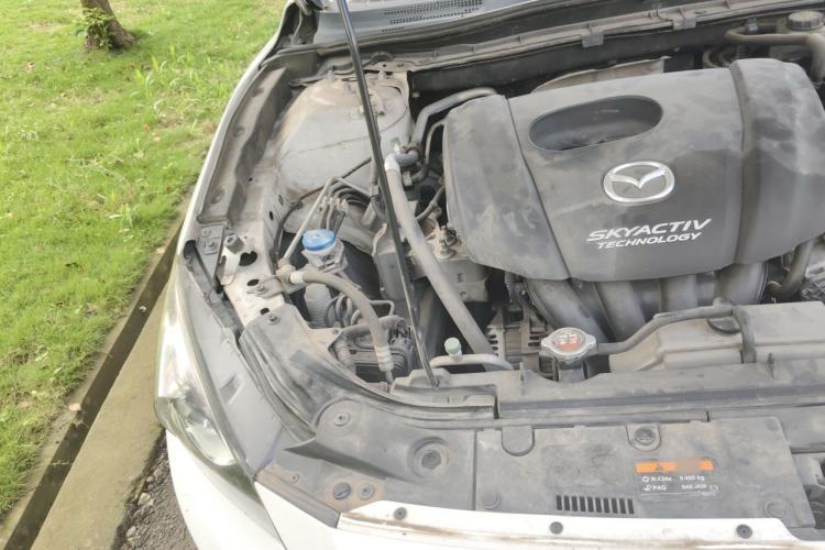 Used Mazda 3 Axela 2016 Sedan 1.5L Manual Comfort Model Engine Bay Right