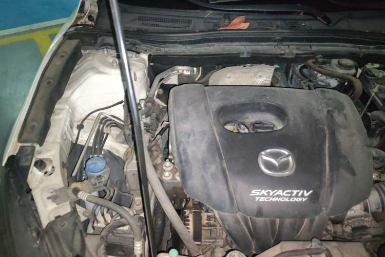 Used Mazda 3 Axela 2016 Sedan 1.5L Automatic Luxury Model Engine Bay Right