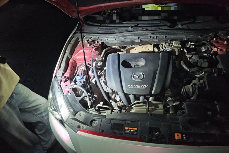 Used Mazda 3 Axela 2016 Sedan 1.5L Automatic Luxury Model Engine Bay Right