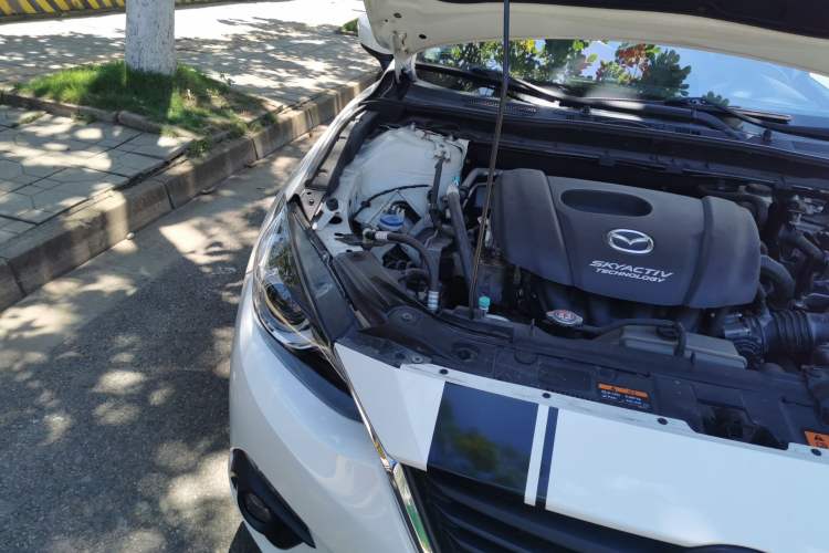 Used Mazda 3 Axela 2016 Sedan 1.5L Manual Luxury Model Engine Bay Right