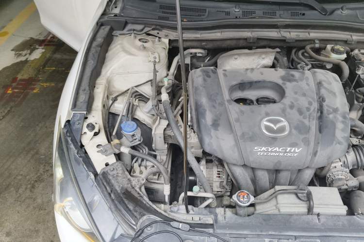 Used Mazda 3 Axela 2016 Sedan 1.5L Automatic Comfort Model Engine Bay Right