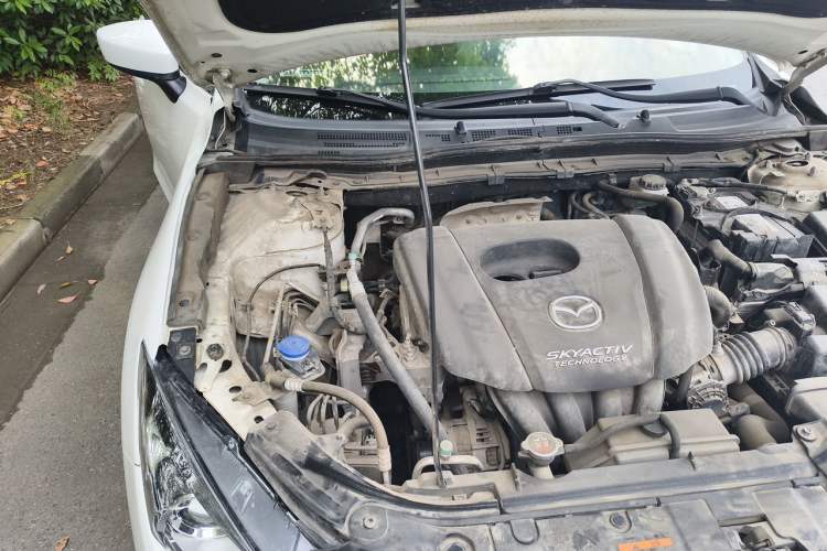 Used Mazda 3 Axela 2016 Sedan 1.5L Automatic Luxury Model Engine Bay Right