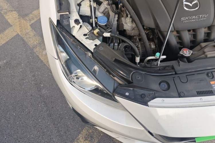 Used Mazda 3 Axela 2016 Sedan 2.0L Automatic Sport Model Engine Bay Right