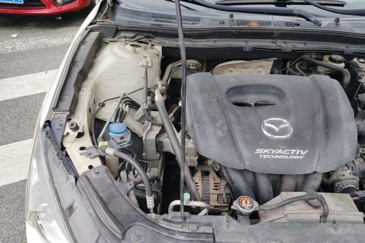 Used Mazda 3 Axela 2016 Sedan 1.5L Automatic Comfort Model Engine Bay Right