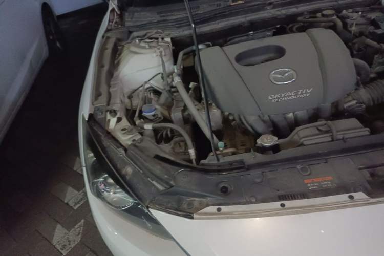 Used Mazda 3 Axela 2016 Sedan 1.5L Manual Comfort Model Engine Bay Right