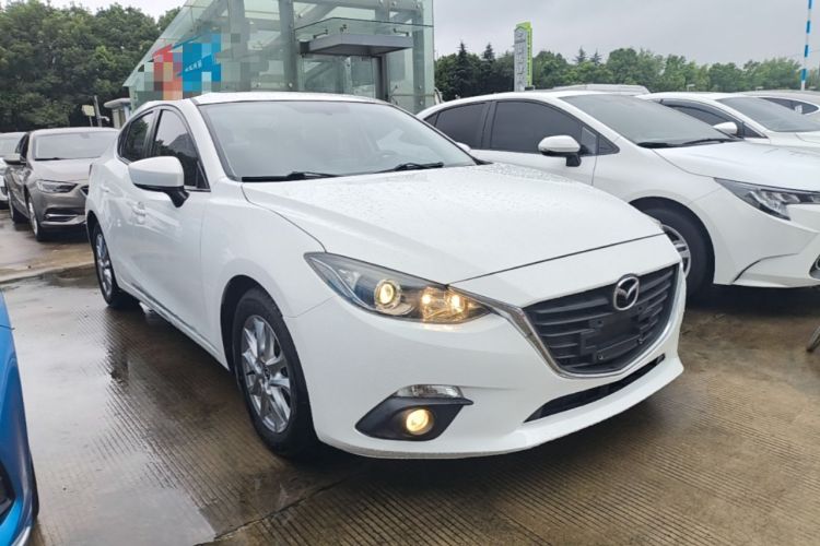 Used Mazda 3 Axela 2016 Sedan 1.5L Automatic Luxury Model Exterior 1