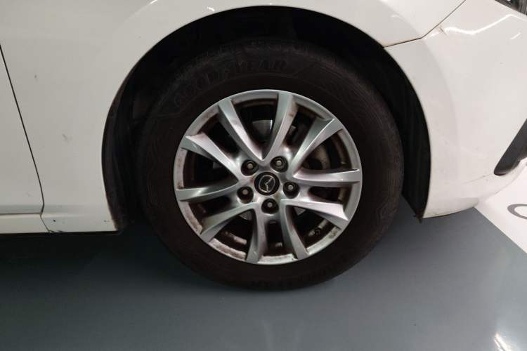 Used Mazda 3 Axela 2016 Sedan 1.5L Automatic Comfort Model Exterior 1