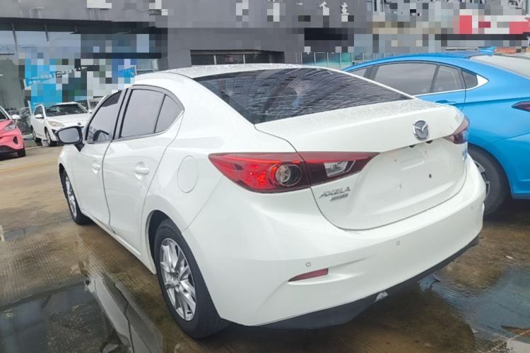 Used Mazda 3 Axela 2016 Sedan 1.5L Automatic Luxury Model Exterior 2