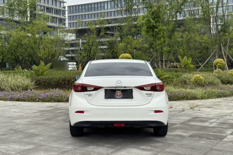 Used Mazda 3 Axela 2016 Sedan 1.5L Manual Comfort Model Exterior 2